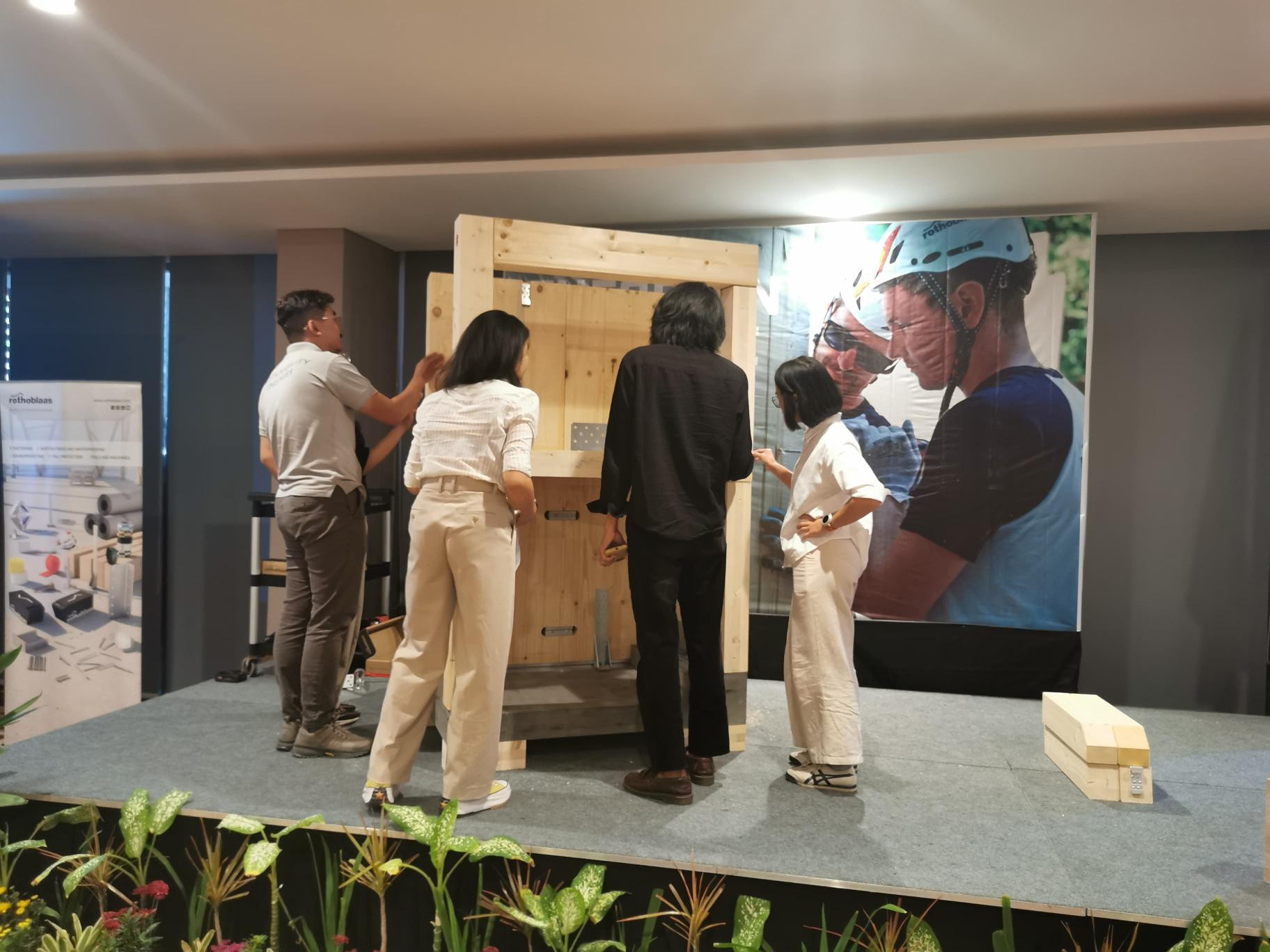 DESIGN OF TIMBER STRUCTURES - CHINA